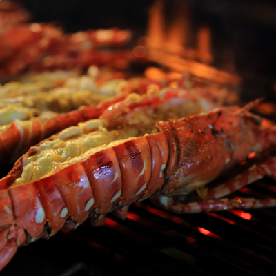 Langouste-au-beurre-anis-et-poivre-de-Kampot